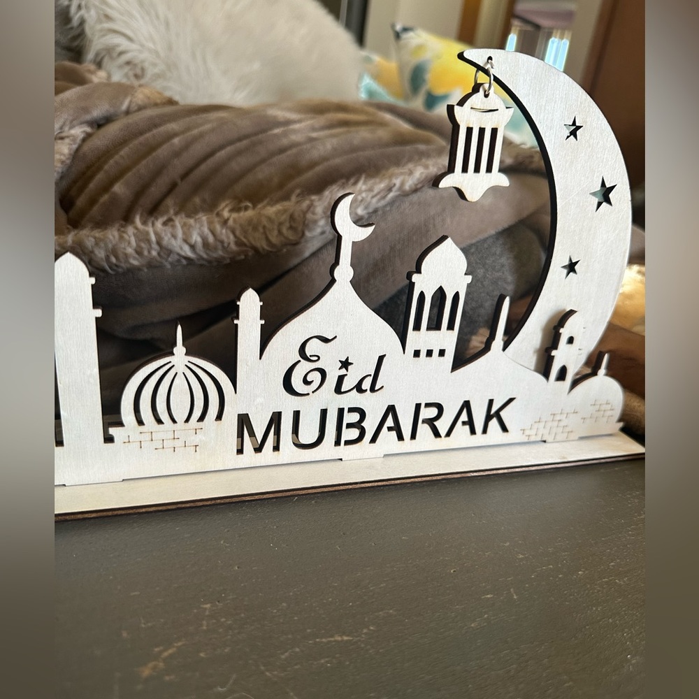 Wooden Eid Mubarak center piece